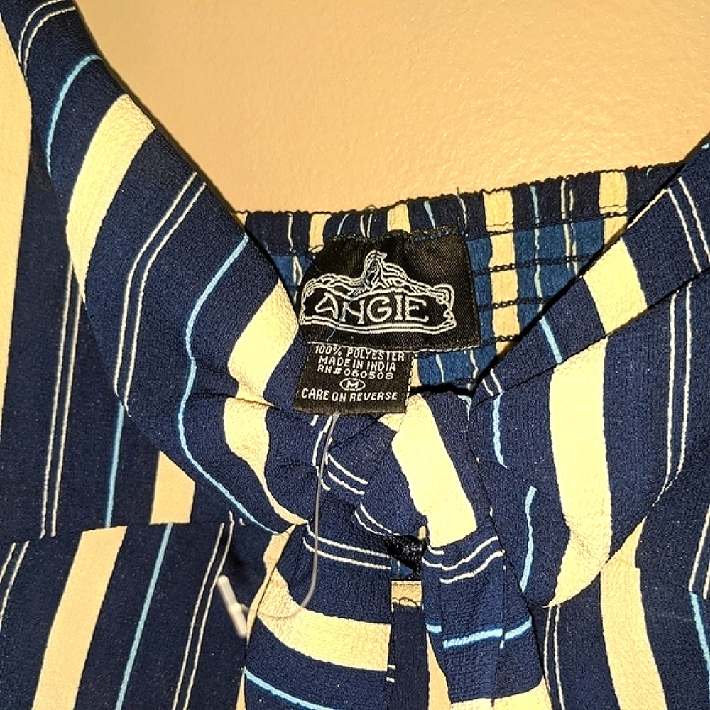 NWoT Nordstrom Angie Tie Front Crop Top - Picture 7 of 7